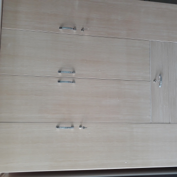 Tử 4 buồng màu gỗ xưa 