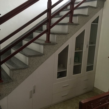 Tủ dưới cầu thang