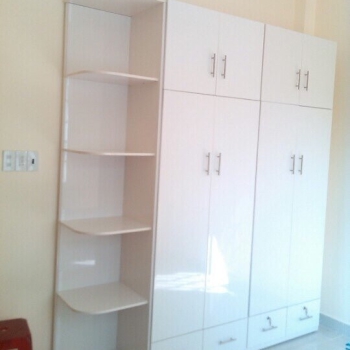 Tủ trắng nhiều ngăn